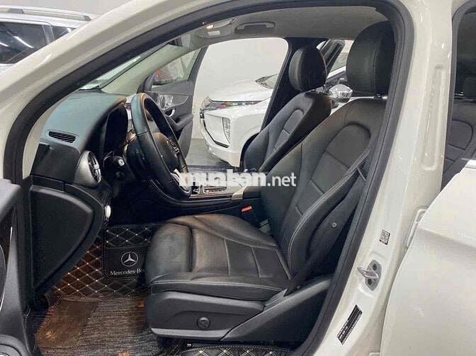 Mercedes Benz GLC 200 2022 Trắng 60000 km