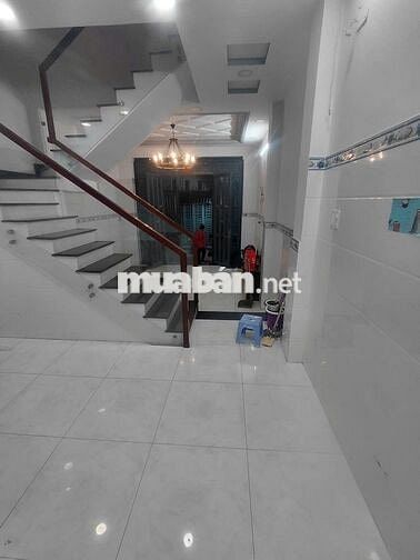 CHO THUÊ NHÀ NGUYÊN CĂN CẠNH UBND HUYỆN NHÀ BÈ (CŨ)