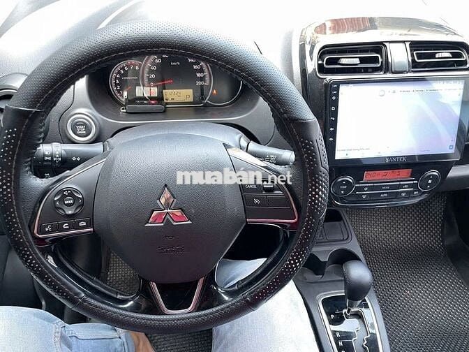 Mitsubishi Attrage 2024 Premium 1.2 CVT - 12000 km