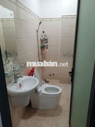 CHO THUÊ NHÀ NGUYÊN CĂN CẠNH UBND HUYỆN NHÀ BÈ (CŨ)