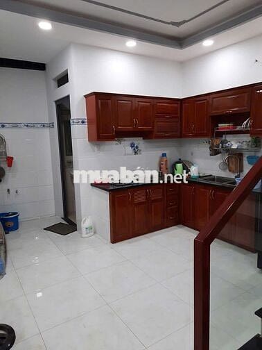 CHO THUÊ NHÀ NGUYÊN CĂN CẠNH UBND HUYỆN NHÀ BÈ (CŨ)