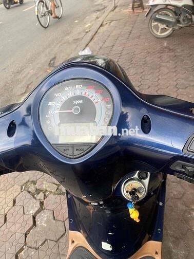 xe Venus Fi 125 xanh