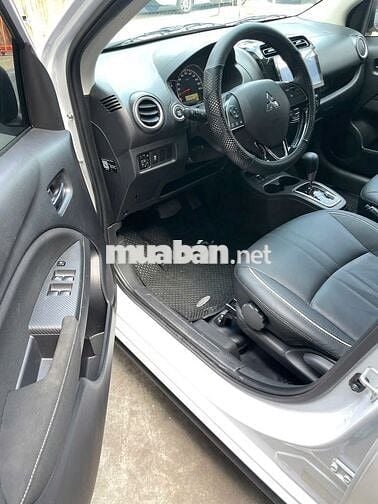 Mitsubishi Attrage 2024 Premium 1.2 CVT - 12000 km