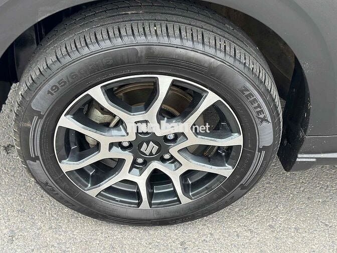 Suzuki XL7 2022 Đen 68000 km