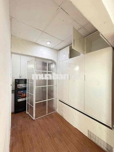 Đi bộ qua IUH, tách bếp, full NT, cửa sổ trời