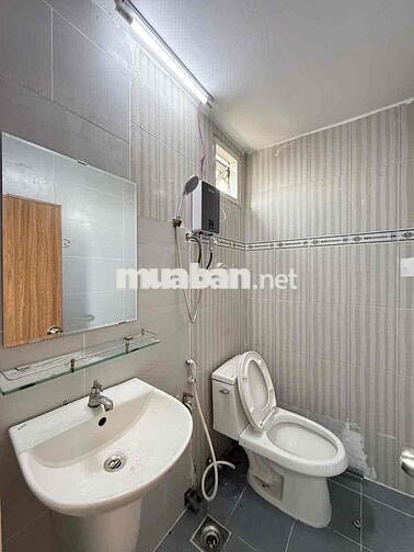 Đi bộ qua IUH, tách bếp, full NT, cửa sổ trời