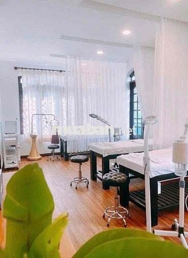 Cần Gả Em Biệt Thự Trắng Luxury Ngay Trung Tâm Phú Nhuận