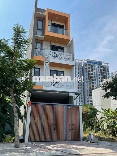 Nhà mặt tiền kdc h Bình Chánh free gym và hồ bơi. Hợp đồng pass còn 9T