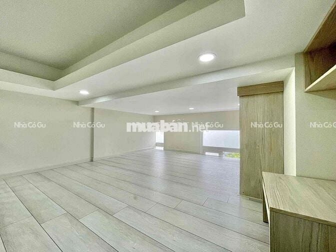 Duplex ban công, full nthat, gác cao phòng siêu rộng ngay ETown, ga T3