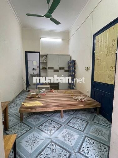 cho thuê phòng khép kín có ban công - phố Nguyên Hồng giá 2.9tr/tháng