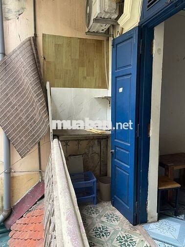cho thuê phòng khép kín có ban công - phố Nguyên Hồng giá 2.9tr/tháng