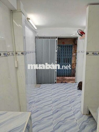 Bán nhà ngay Trung Tâm.Q.6. Cách mặt tiền đường hậu Giang vài căn