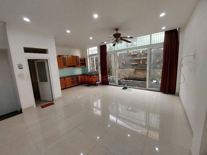 Biệt thự MT lô F đường Lê Thị Riêng 7x20m , 3 lầu + hầm, giá 30 triệu