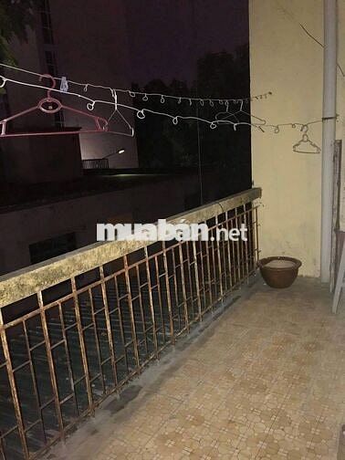 Cho thuê tập thể tầng 5 - Phố Chùa Bộc - 80m2 - 2 ngủ