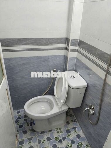 Bán nhà ngay Trung Tâm.Q.6. Cách mặt tiền đường hậu Giang vài căn