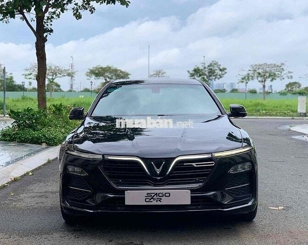 LuxA 2021 Premium 1 chủ từ mới giá hợp lý