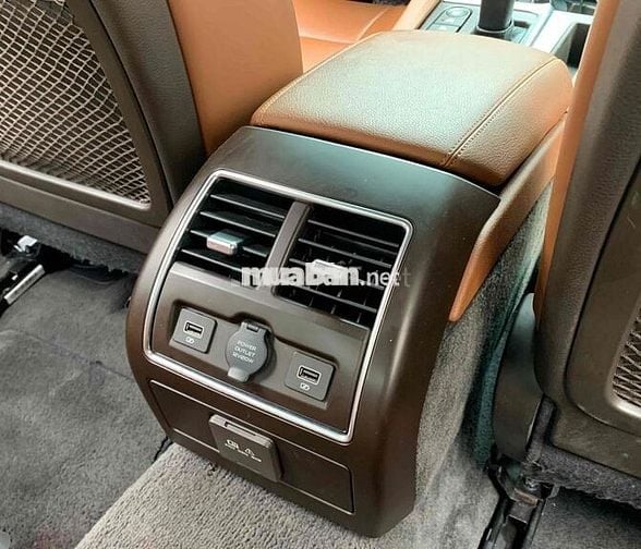 LuxA 2021 Premium 1 chủ từ mới giá hợp lý