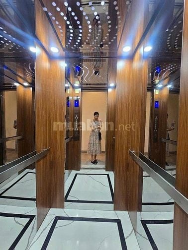 Bán nhà phân lô phố Vĩnh Phúc, 50m2, ô tô tránh, 6 tầng thang máy