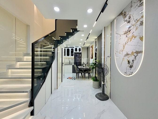 Chủ nhà kí gửi đ.Hồ Văn Huê P.9 Q.Phú Nhuận giá chỉ 2 tỷ 100tr/ 62m2. 