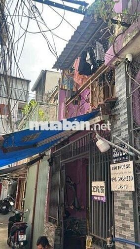 bán nhà trung tâm đang làm cho thuê xe máy moto xe điện Tuấn Tú