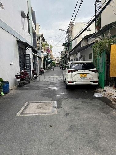 Bán nhà mới đẹp CẠNH AEON TÂN PHÚ, 3 tầng, 5PN, ôtô để trong nhà