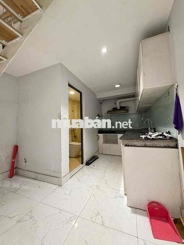 Bán nhà Ngọc Thuỵ 30m2 x3 tầng gần Khai Sơn giá nhỉnh 5,6 tỷ