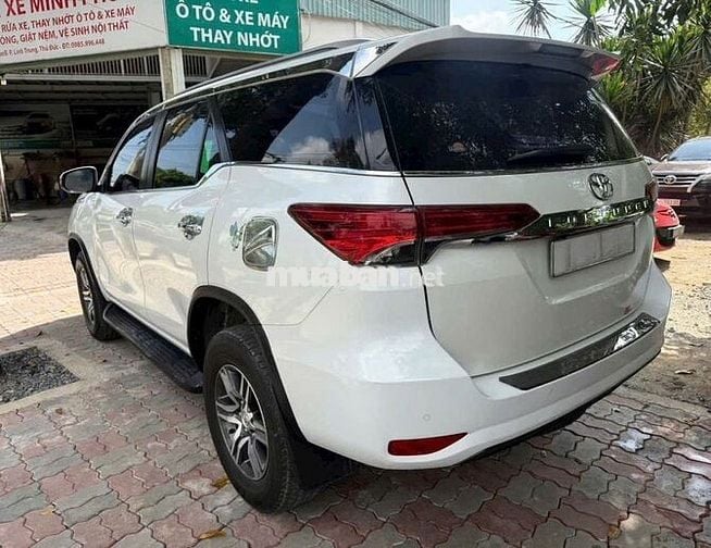 Toyota Fortuner 2022 Trắng AT Dầu