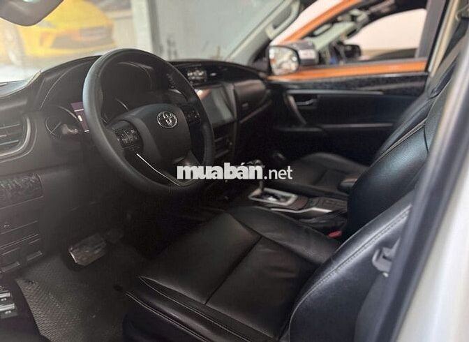 Toyota Fortuner 2022 Trắng