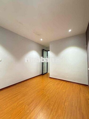 Bán nhà Ngọc Thuỵ 30m2 x3 tầng gần Khai Sơn giá nhỉnh 5,6 tỷ