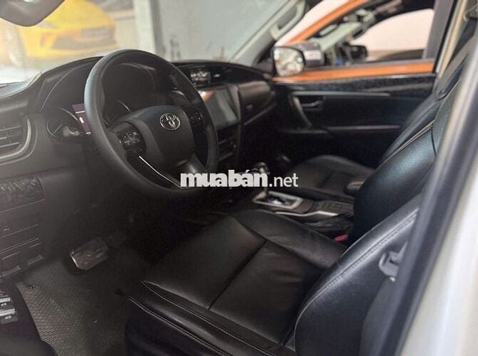Toyota Fortuner 2022 Trắng AT Dầu