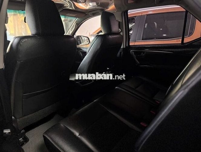 Toyota Fortuner 2022 Trắng AT Dầu