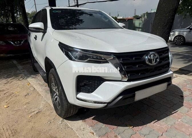 Toyota Fortuner 2022 Trắng