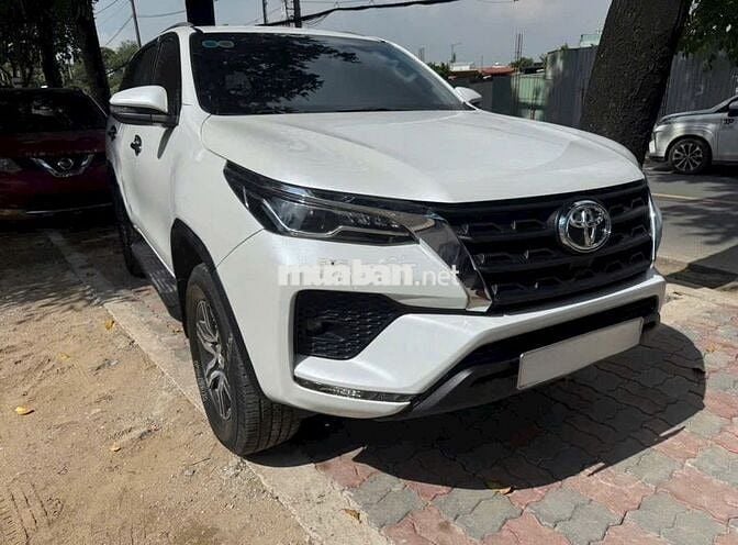 Toyota Fortuner 2022 Trắng