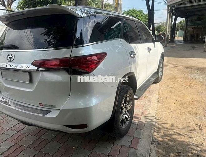 Toyota Fortuner 2022 Trắng