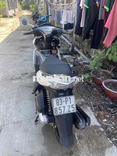 Honda Air Blade Fi 2015 125cc Trắng bạc biển 83