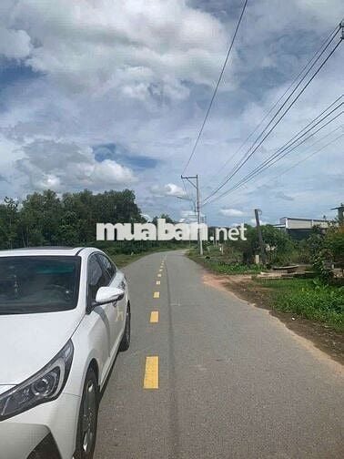 Chủ chuyển veê quê cần bán lại cả đất và nhà