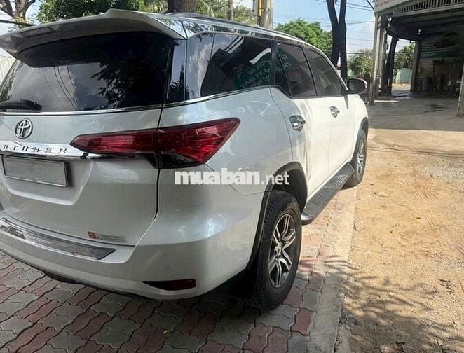 Toyota Fortuner 2022 Trắng