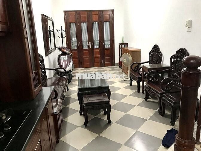 Nhà ngõ 26 phố Trần Thái Tông - Diện tích 38m2 x 4 tầng có nội thất