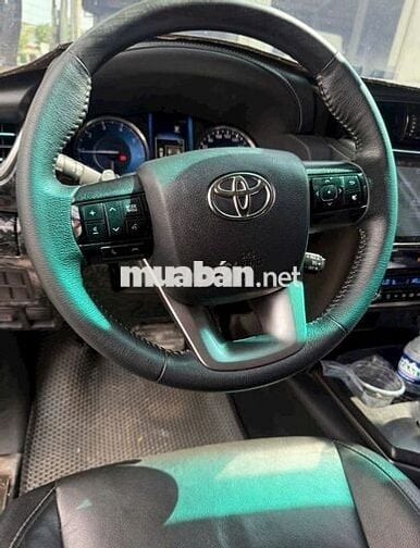 Toyota Fortuner 2022 Trắng