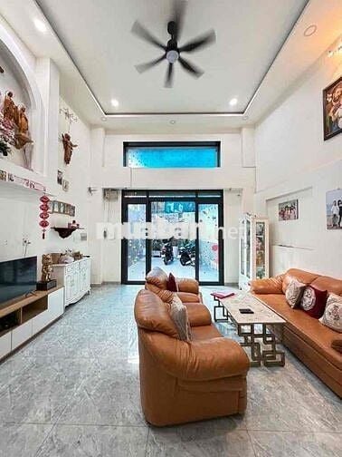 NHÀ 5 TẦNG. 125M2 NGANG 5,2M NỞ HẬU 7M. HXH SÁT MT.GẦN BV 175. 100TR/M