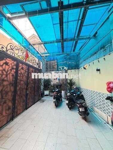 NHÀ 5 TẦNG. 125M2 NGANG 5,2M NỞ HẬU 7M. HXH SÁT MT.GẦN BV 175. 100TR/M