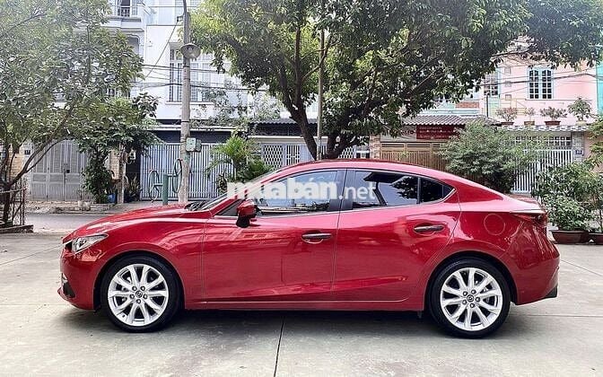 Mazda 3 2.0L 2016 bản cao, vô cùng ít đi