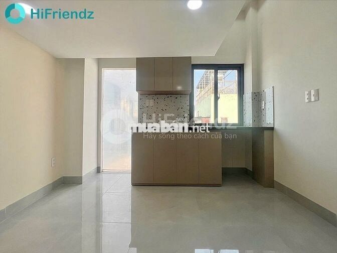 PHÒNG BAN CÔNG NGAY TÔN ĐẢN, GẦN NGUYỄN TẤT THÀNH, KHÁNH HỘI, QUẬN 1,7