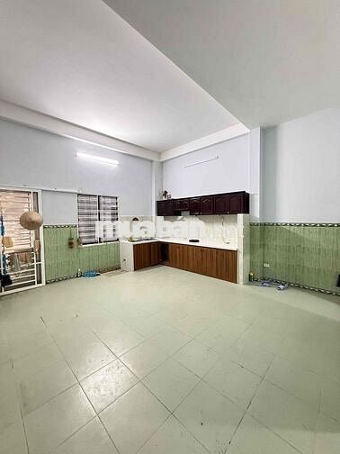 Bán nhà 3.5 tầng khu phố chợ Sơn Trà sát biển, đường Phùng Tá Chu