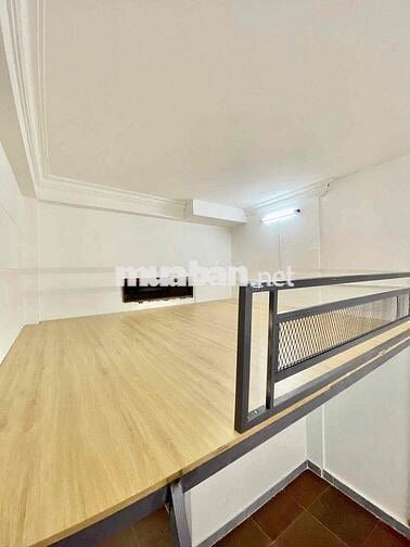 Phòng gác Máy lạnh rộng 30m2 Chỉ 4tr rẻ đẹp ngay IUH Nguyễn văn dung