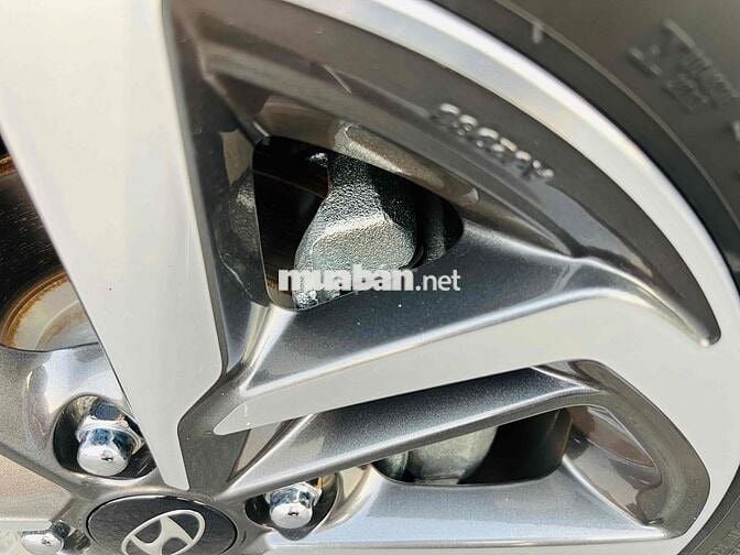 Ra Đi Hyundai Grand i10 2023 1.2 AT - 16000 km