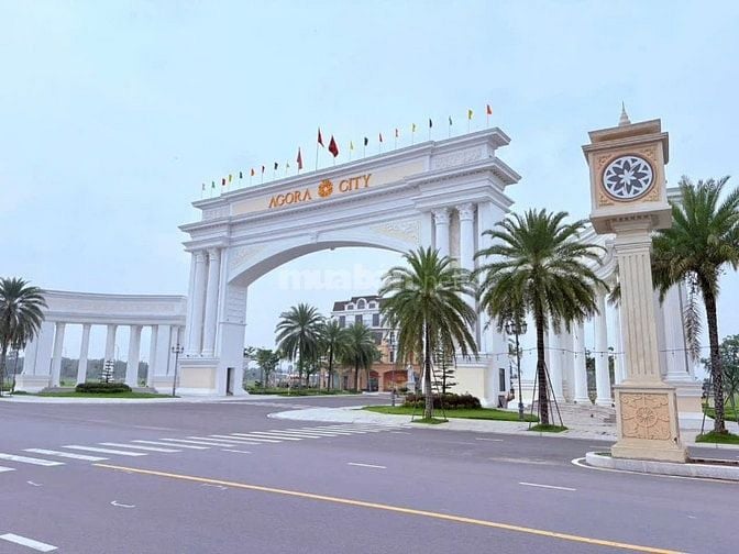 Chỉ 2,4 tỷ sở hữu ngay biệt thự 3 lầu Agora city bên trong khu hành ch