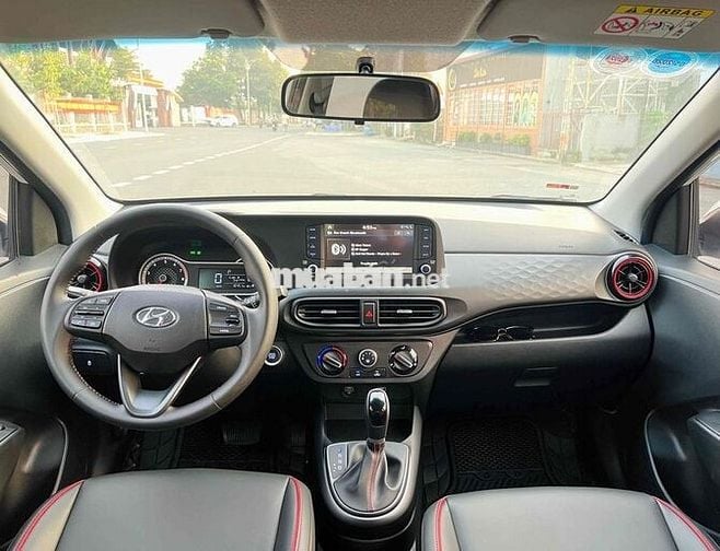 Ra Đi Hyundai Grand i10 2023 1.2 AT - 16000 km