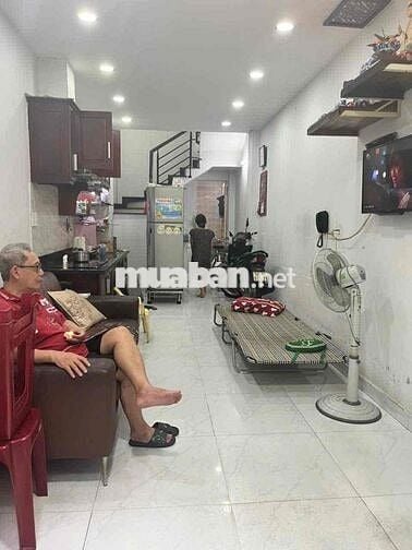 Cho thuê NC mới đẹp 1 trệt 2 lầu sth - hẻm Nguyễn Cảnh Chân - Q1 - 2pn