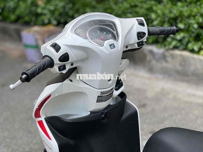 Honda Vision 2020 Smartkey Trắng đỏ